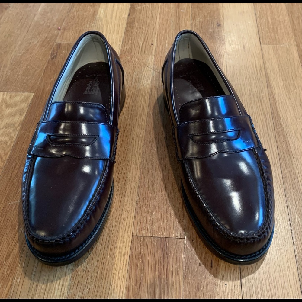 Men’s Penny Loafer. 10D. Never worn excellent condition. Leather lined.